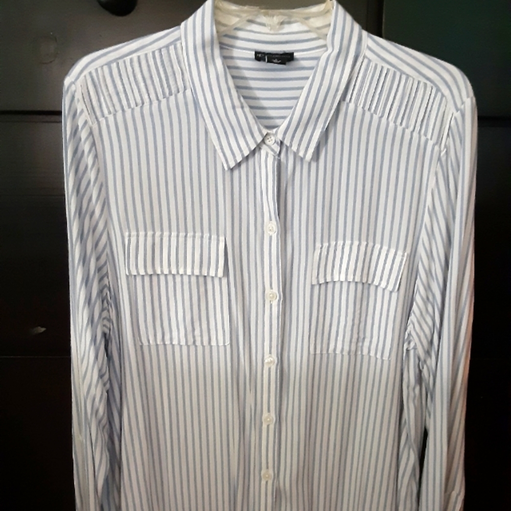 New Directions L blue/white striped long sleeve top **see pix for measurements**